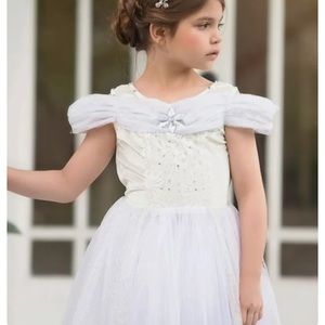 SILVER TRISH SCULLY QUEEN OF THE KINGDOM PRINCESS DRESS -Girls Size 4